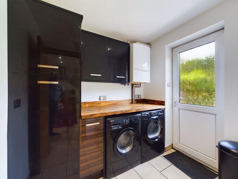 House in Gloucester - View 5