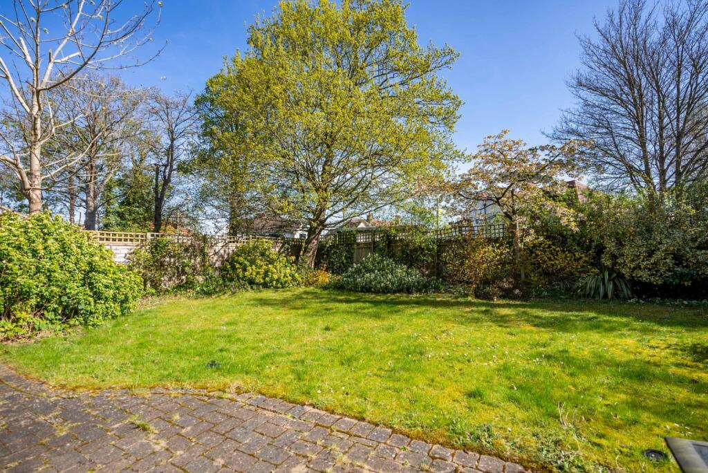 Lavender Crescent, St. Albans, Hertfordshire, AL3 photo 4