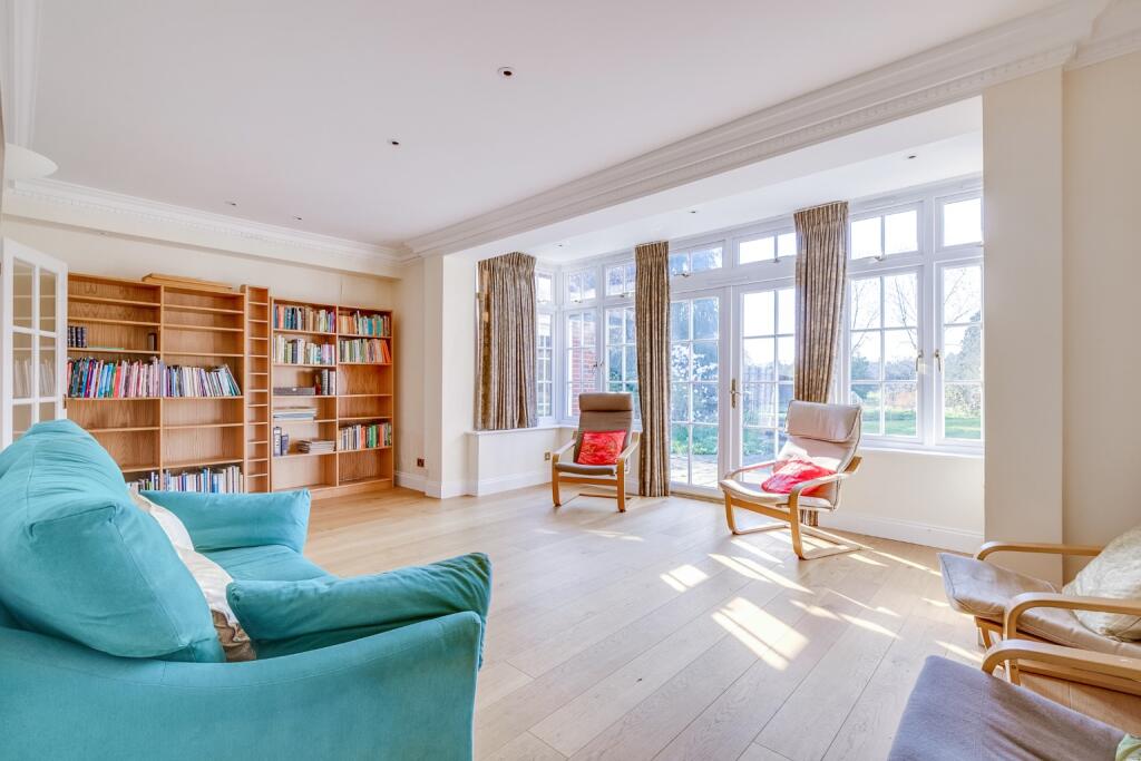 Additional image 4 of High Oaks Road, West Side, Welwyn Garden City, Hertfordshire, AL8