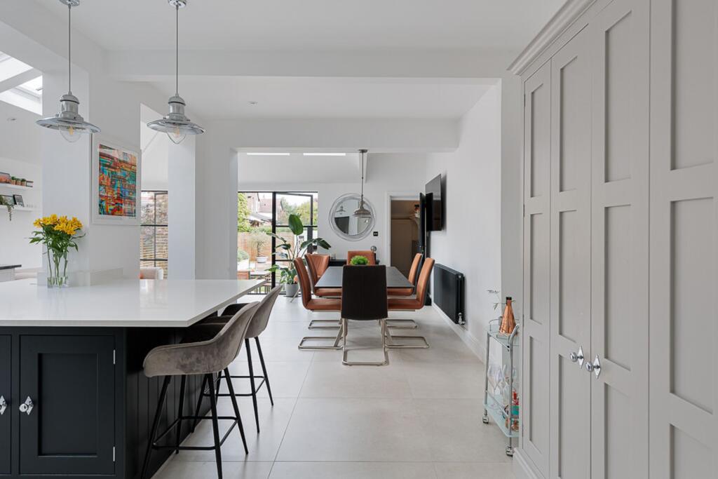 House in Trafford, Greater Manchester - More