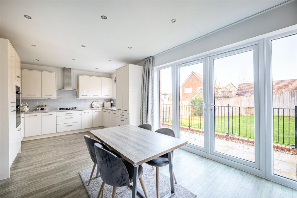 House in Warminster, Tascroft Rise, Wiltshire - View 5