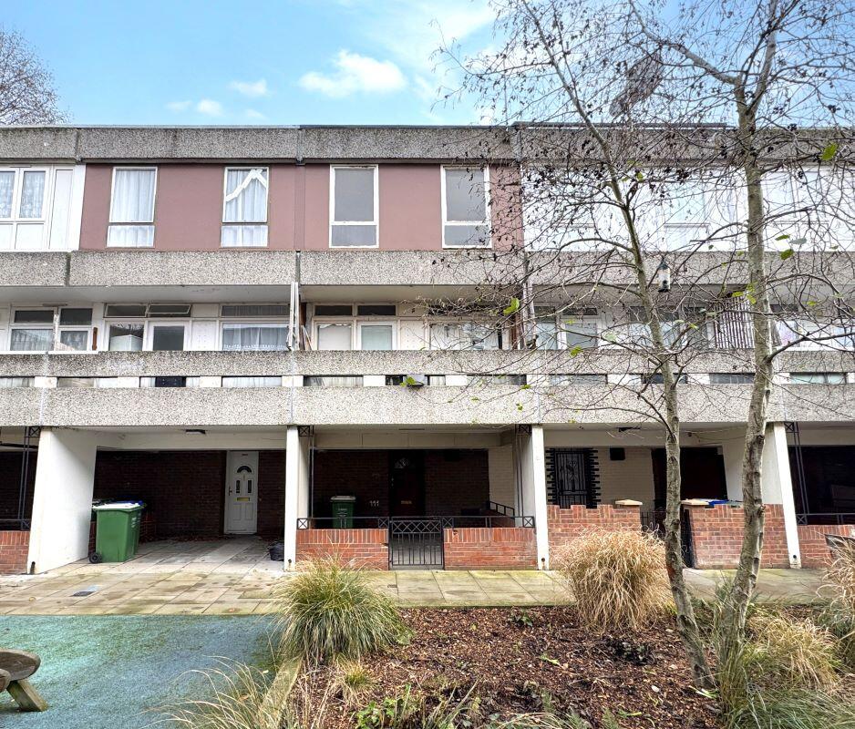Main image of property: 111 Mangold Way, Erith, DA18 4DB