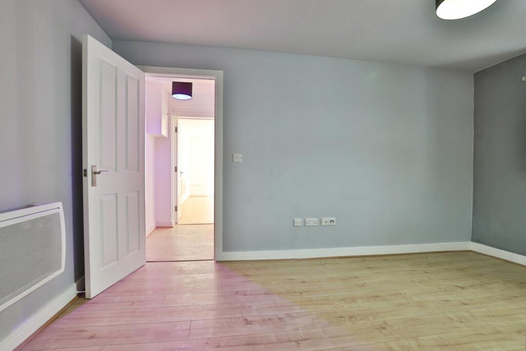 Apartment in Bournemouth, Lansdowne - More