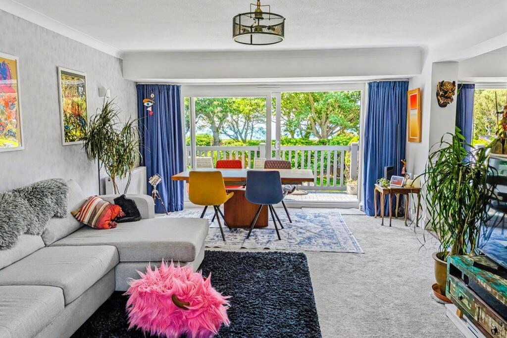 Apartment in Bournemouth, Boscombe - View 4