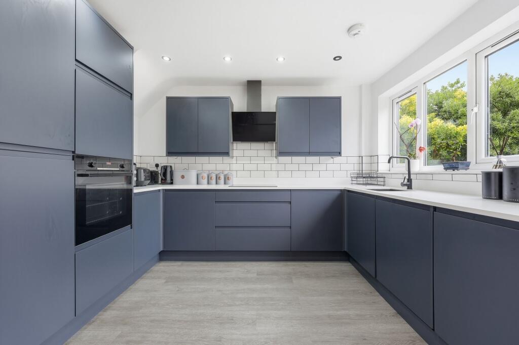 Malwood Drive, Benfleet, SS7 - View 3