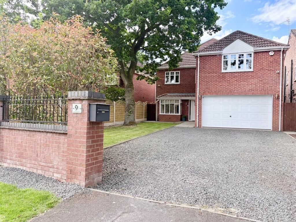 Main image of property: Grange Road, Bessacarr, DN4