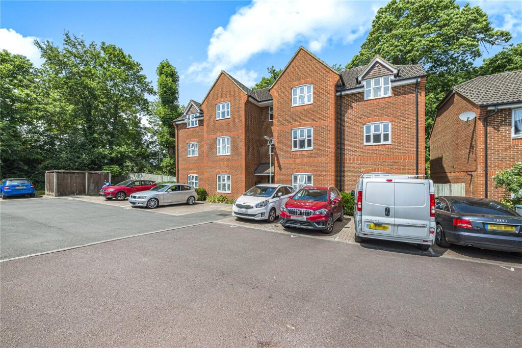 Hanger Court, Knaphill, Woking, Surrey, GU21, Surrey