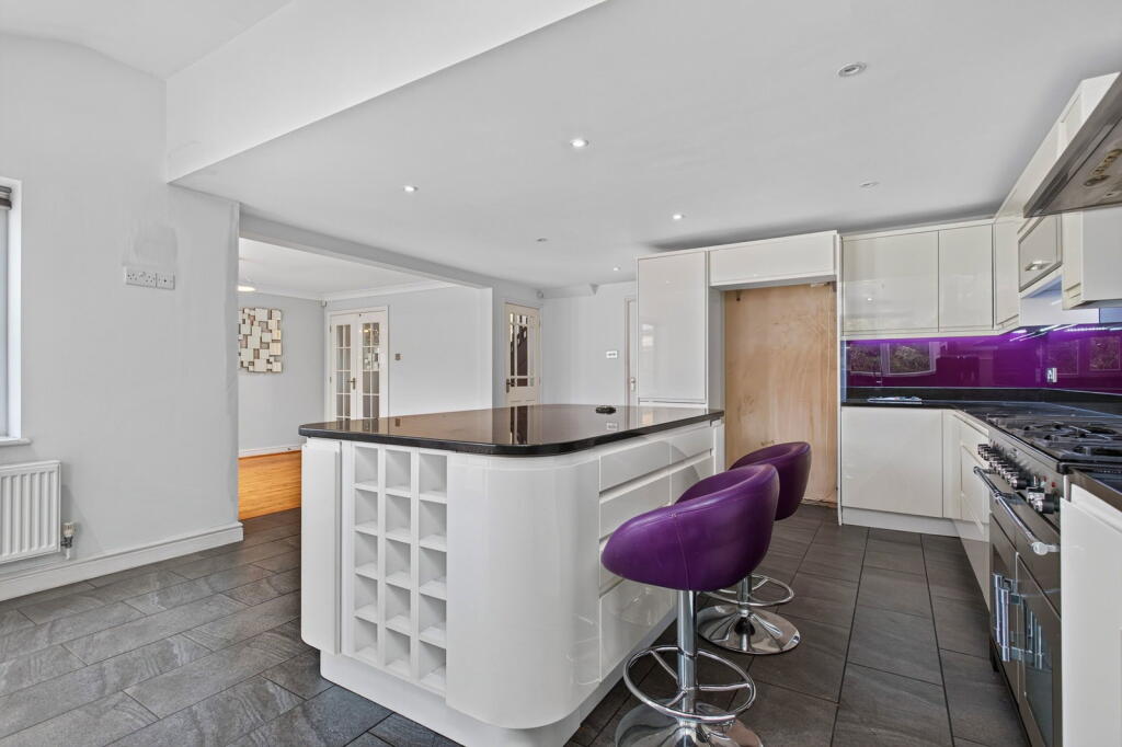 House in Harborough, Leicestershire - More