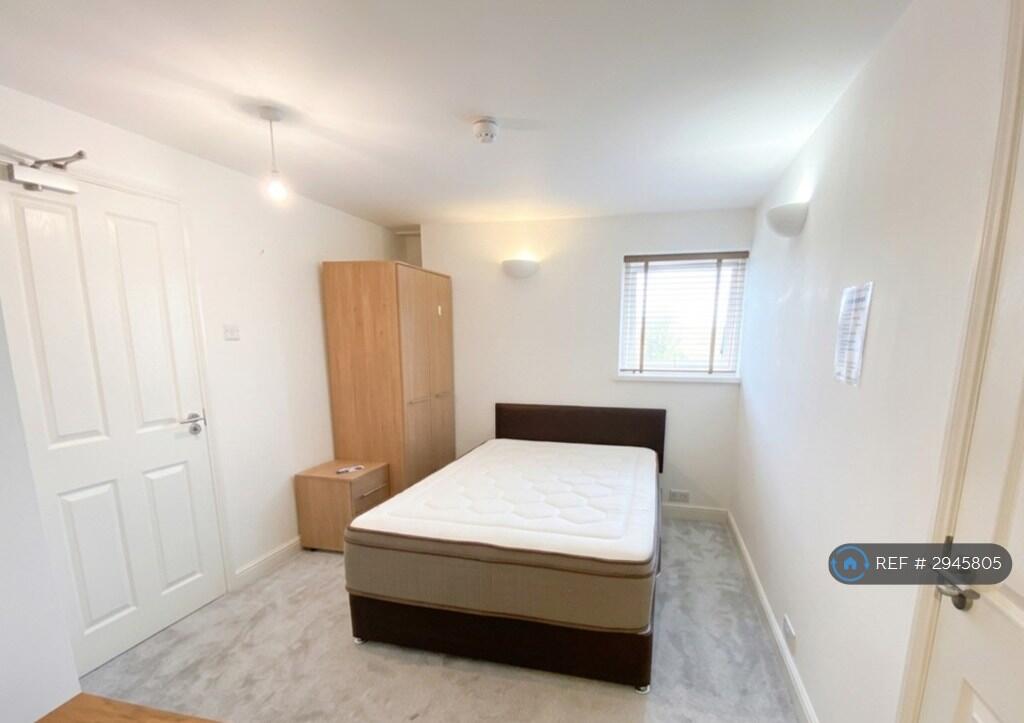 Main image of property: Micklefield Road, Hemel Hempstead, HP2