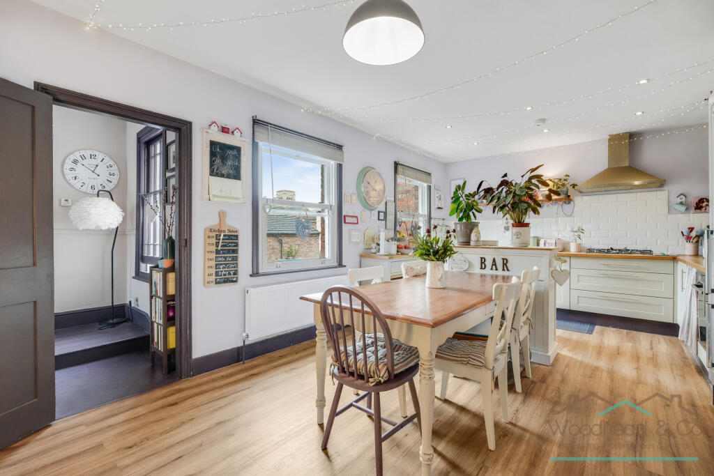 Adelaide Square, Bedford, MK40 2RW - View 4