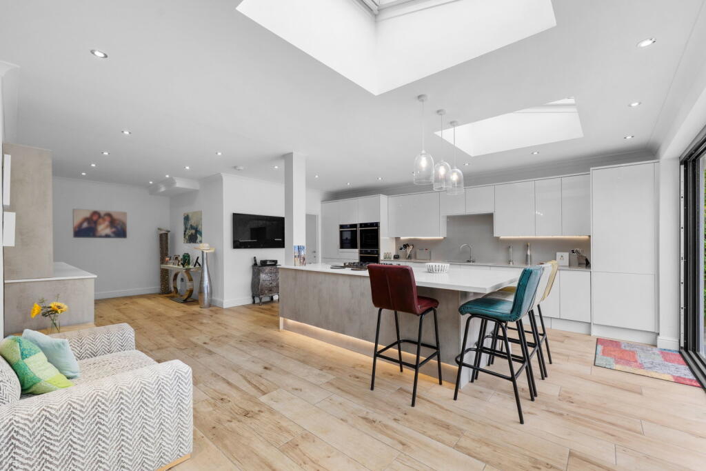 House in Reigate and Banstead, Surrey - View 5