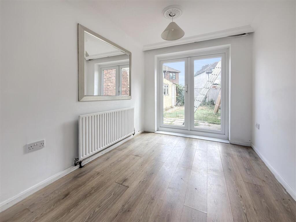 House in London - View 5