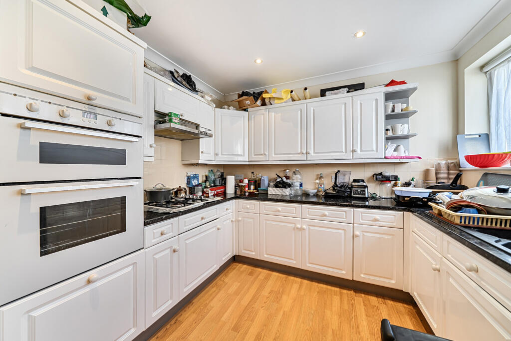 Apartment in Harrow - View 5