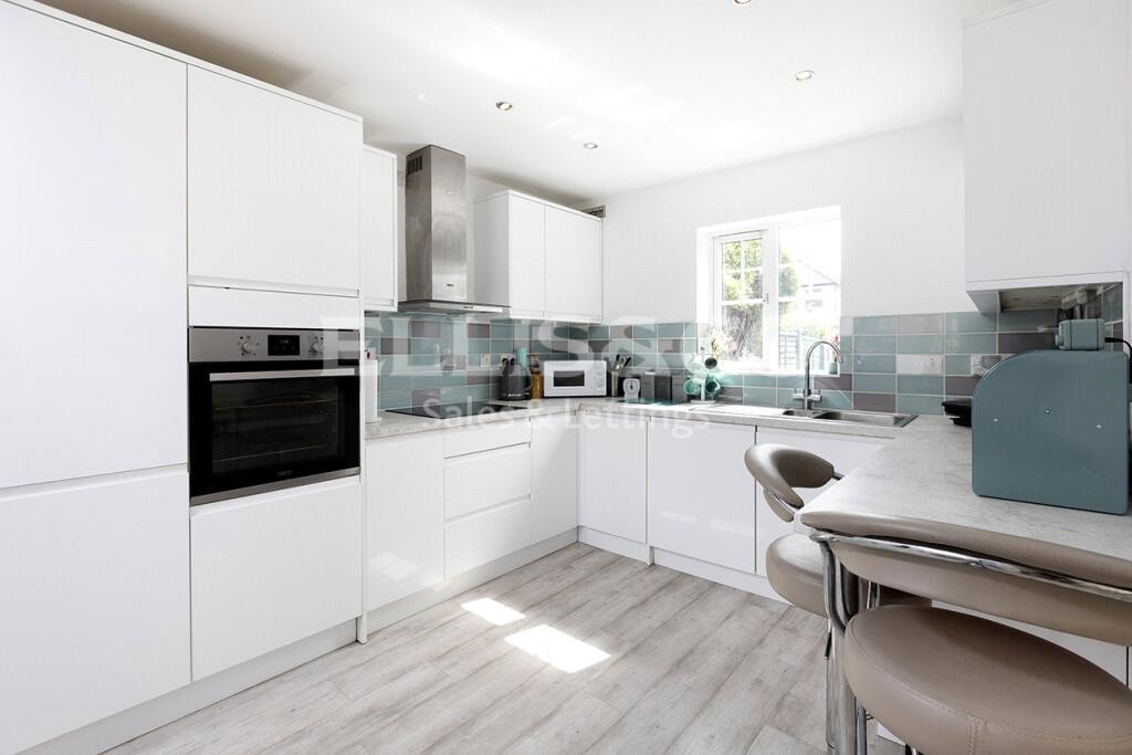 House in London, Grahame Park, Mill Hill - View 4