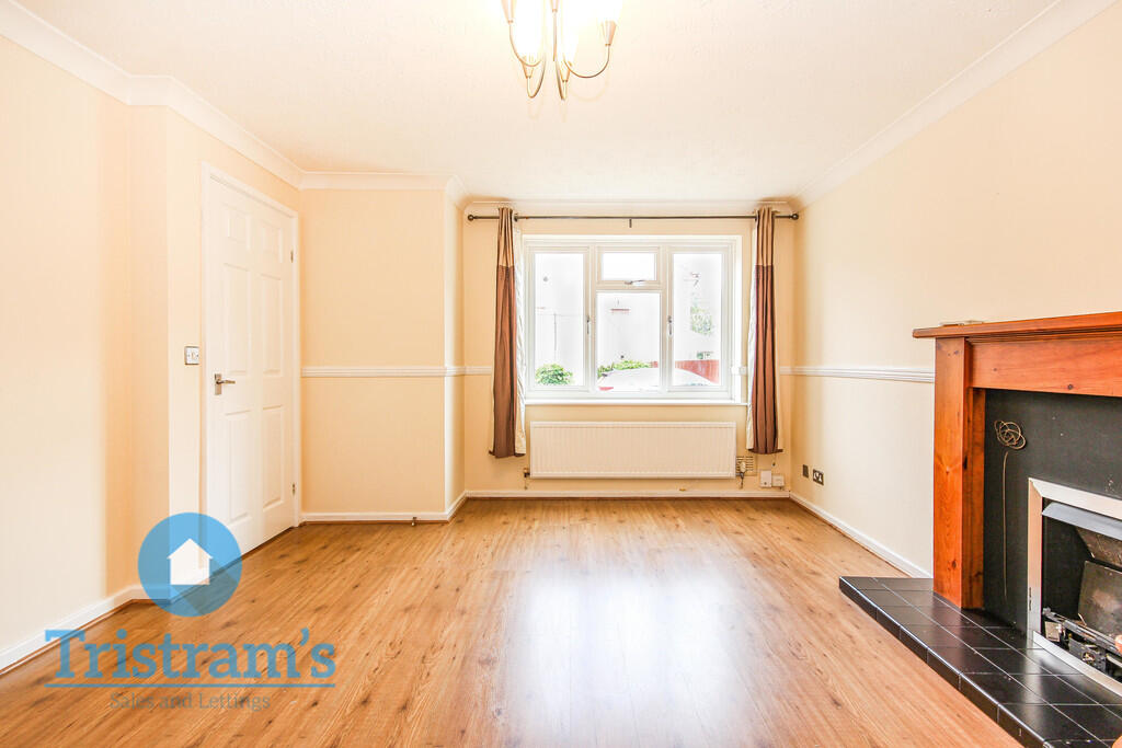 House in Nottingham, Assarts Farm Estate, Nuthall - More