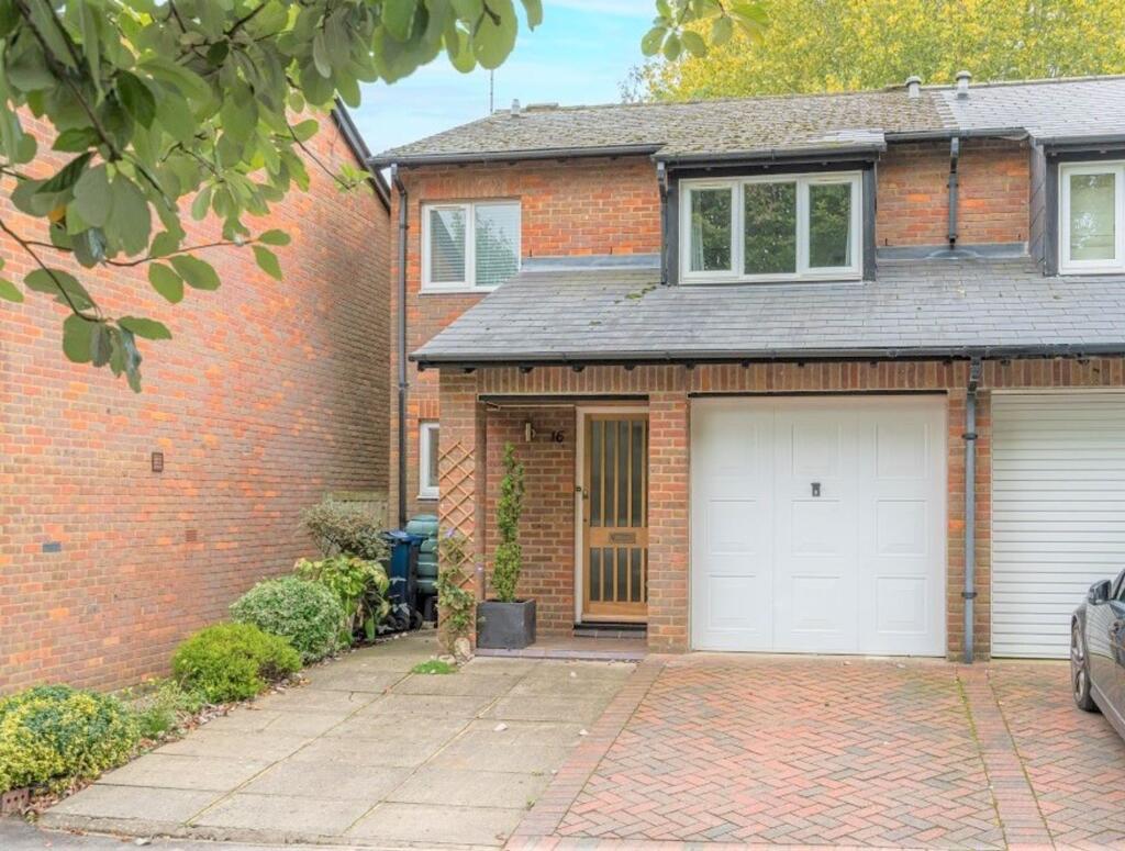 Main image of property: Walnut Close, Great Missenden, HP16