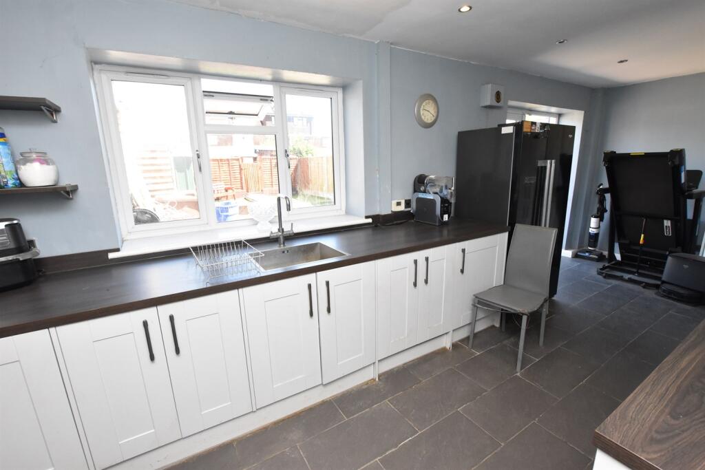 House in Romford - View 3