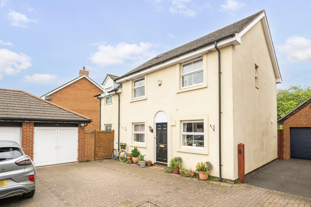 Main image of property: Cashford Gate, Taunton