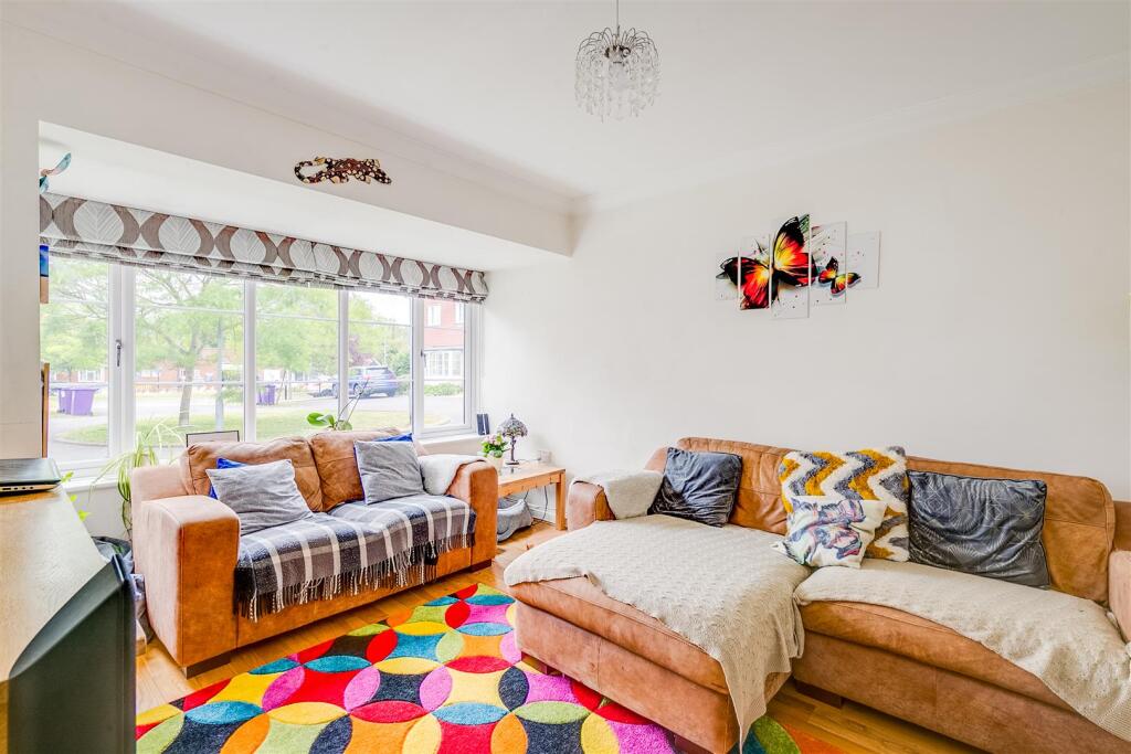 House in Stevenage - View 2