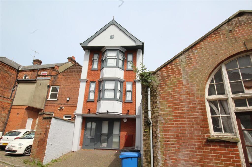 Main image of property: Lower Orwell Street, Ipswich, IP4