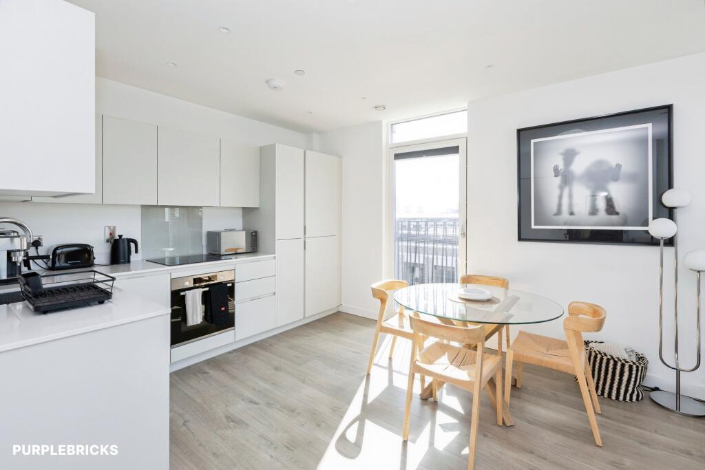 Apartment in London - View 5
