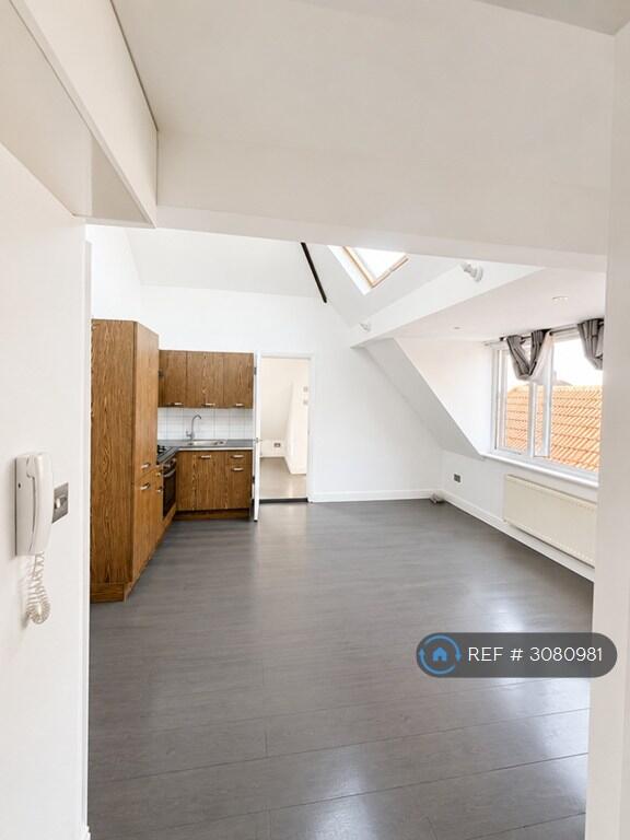 Apartment in London - View 3