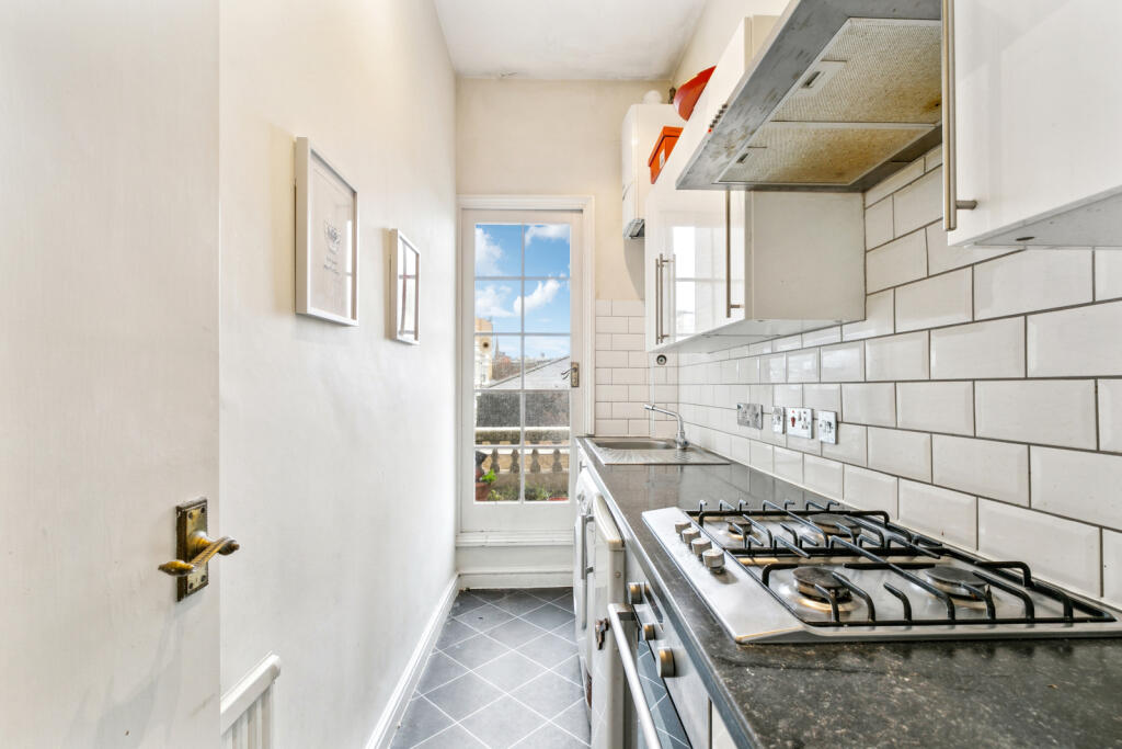Apartment in London, Royal Borough of Kensington and Chelsea - View 3