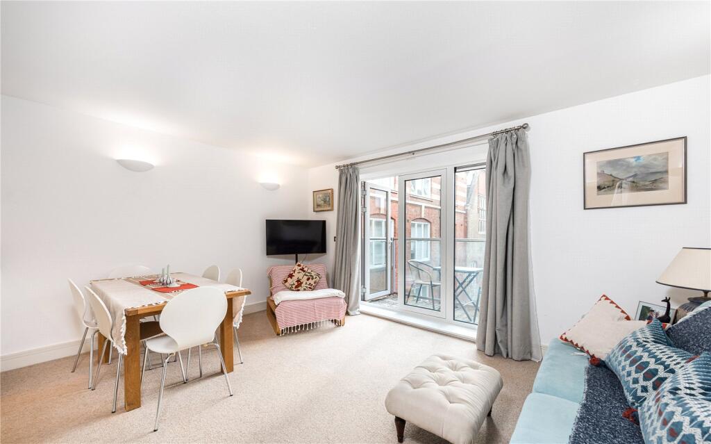 Apartment in London - View 2