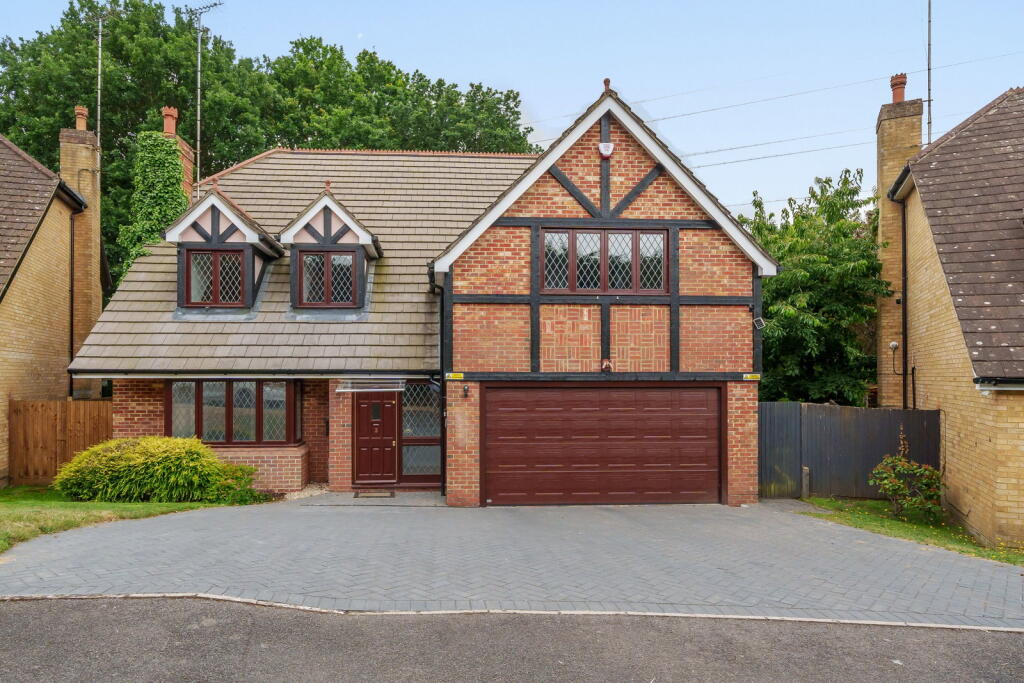 Main image of property: The Oaks, Oxhey