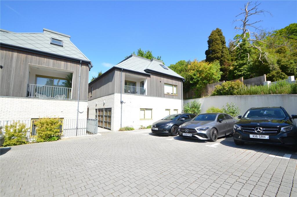Main image of property: Ballards Rise, South Croydon, CR2