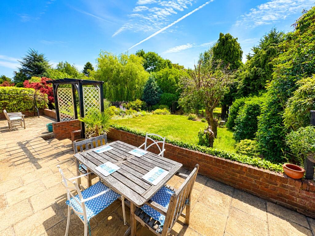 Francis Avenue, St. Albans, Hertfordshire, AL3 - View 5