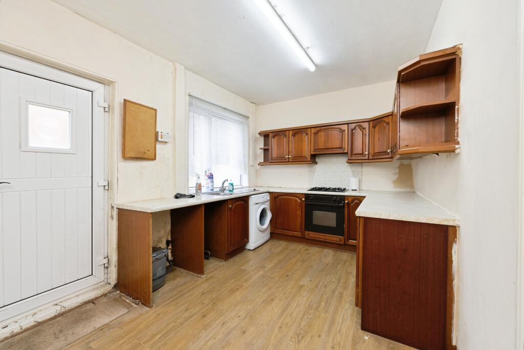 House in Darlington - More