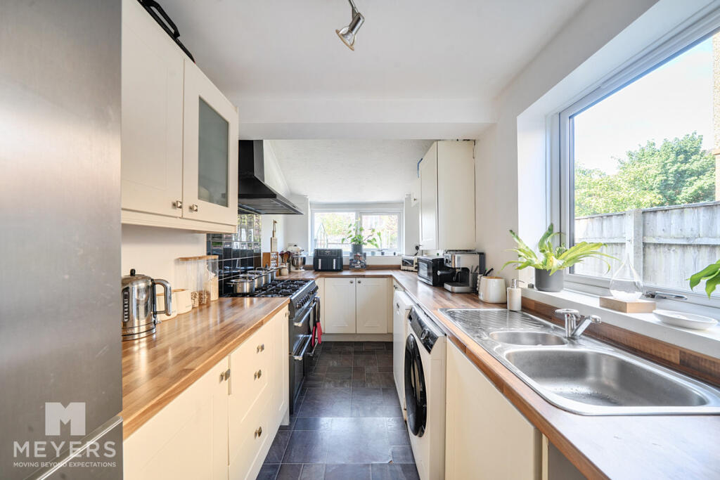 House in Poole, Upper Parkstone - More