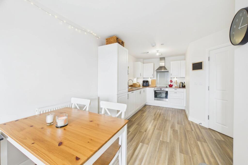Apartment in Wokingham, Montague Park - View 4