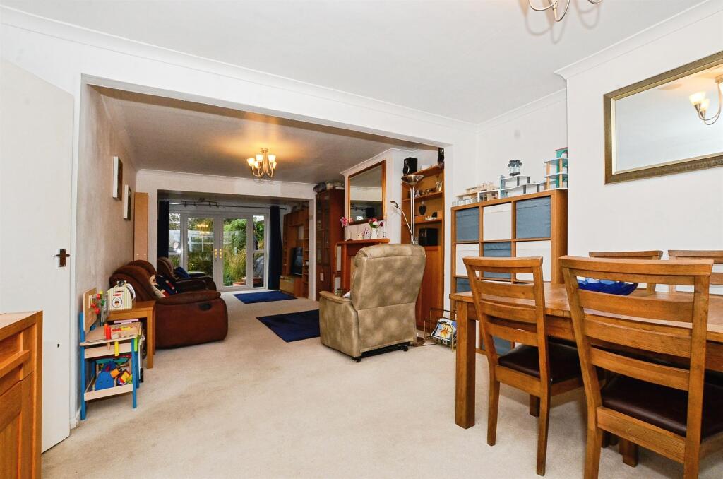 Bramble Road, HATFIELD photo 4