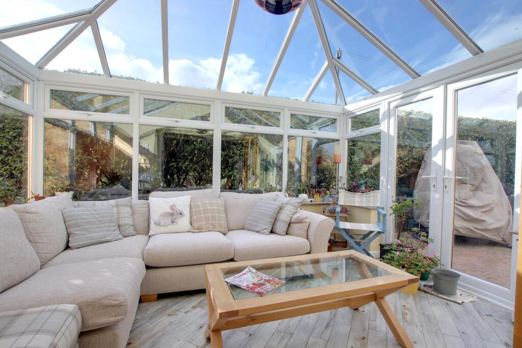 House in Fareham, Heathfield - More