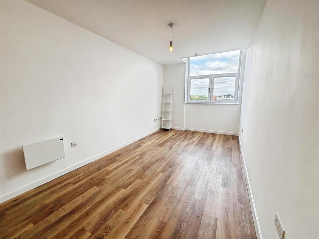 Apartment in Leeds - View 4