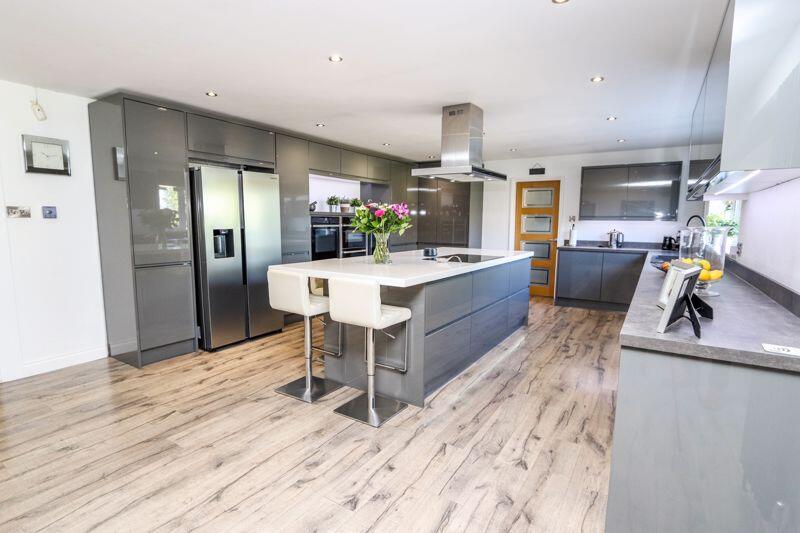 Lower Strode Road, Clevedon photo 3