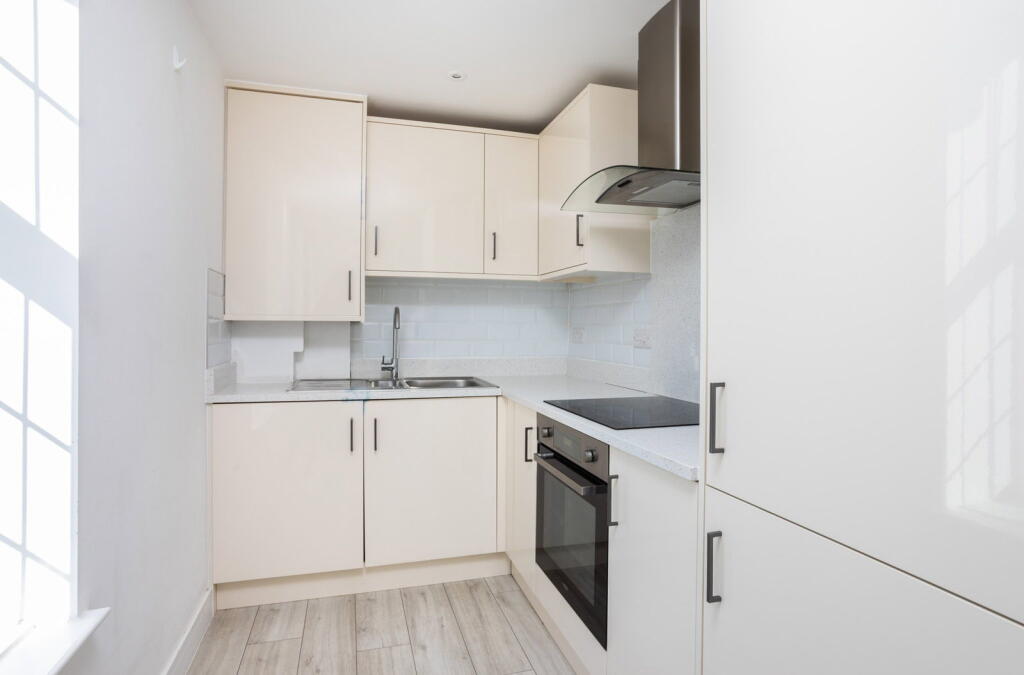 Apartment in Canterbury - View 5
