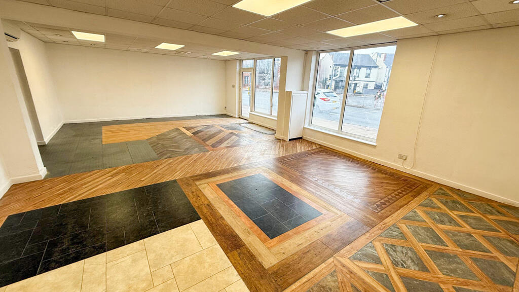 Main image of property: 275 Queens Road, Beeston, Nottingham, NG9 2BB