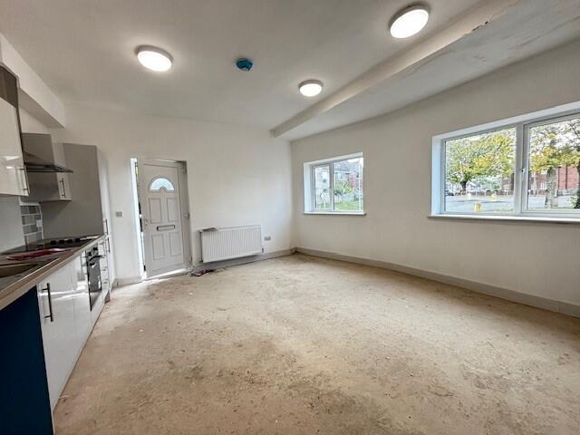 Apartment in Ashfield, Sutton in Ashfield, Nottinghamshire - View 3