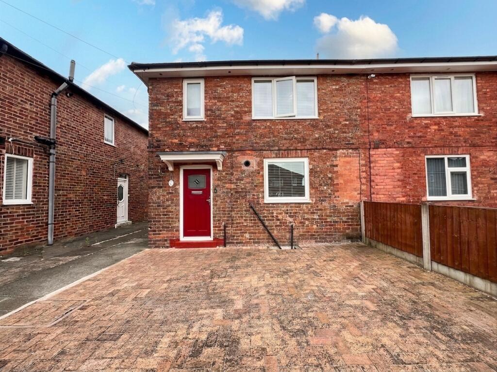 Main image of property: Princes Avenue, Irlam, M44