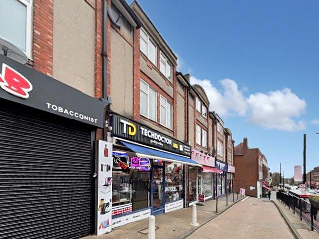 Main image of property: 131 Addington Road, Selsdon, South Croydon, CR2 8LH