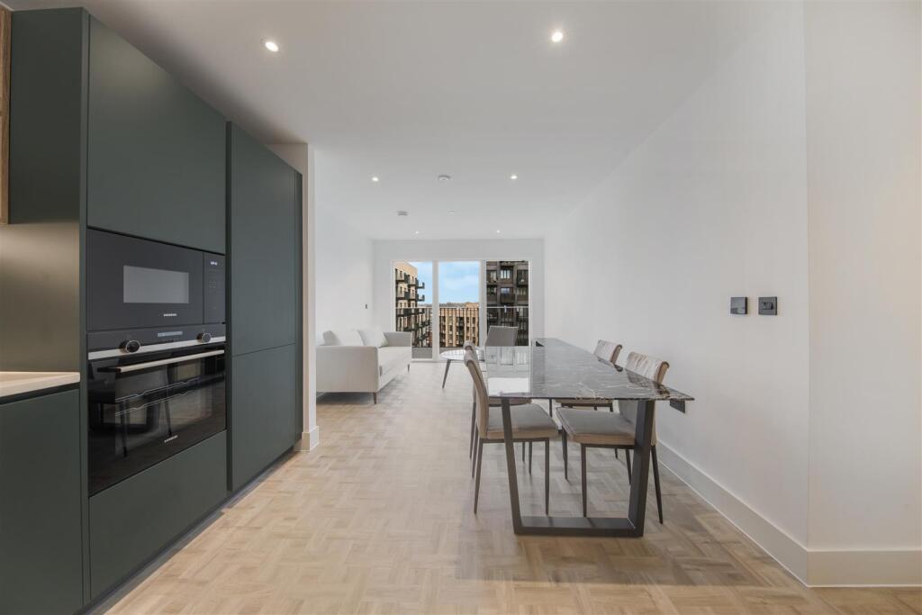 Apartment in London - View 5