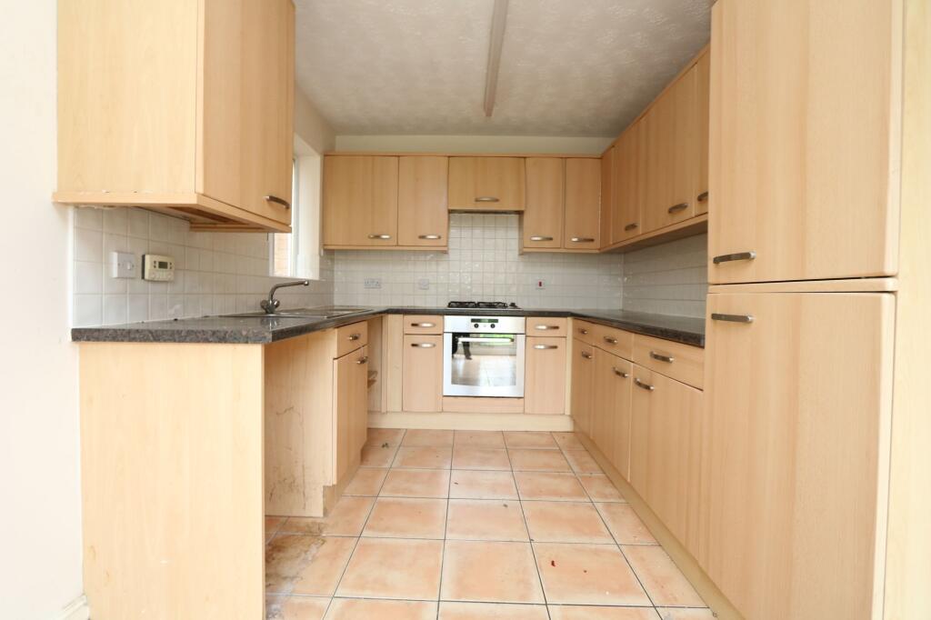 Heol Pilipala, Rhoose, CF62 photo 2