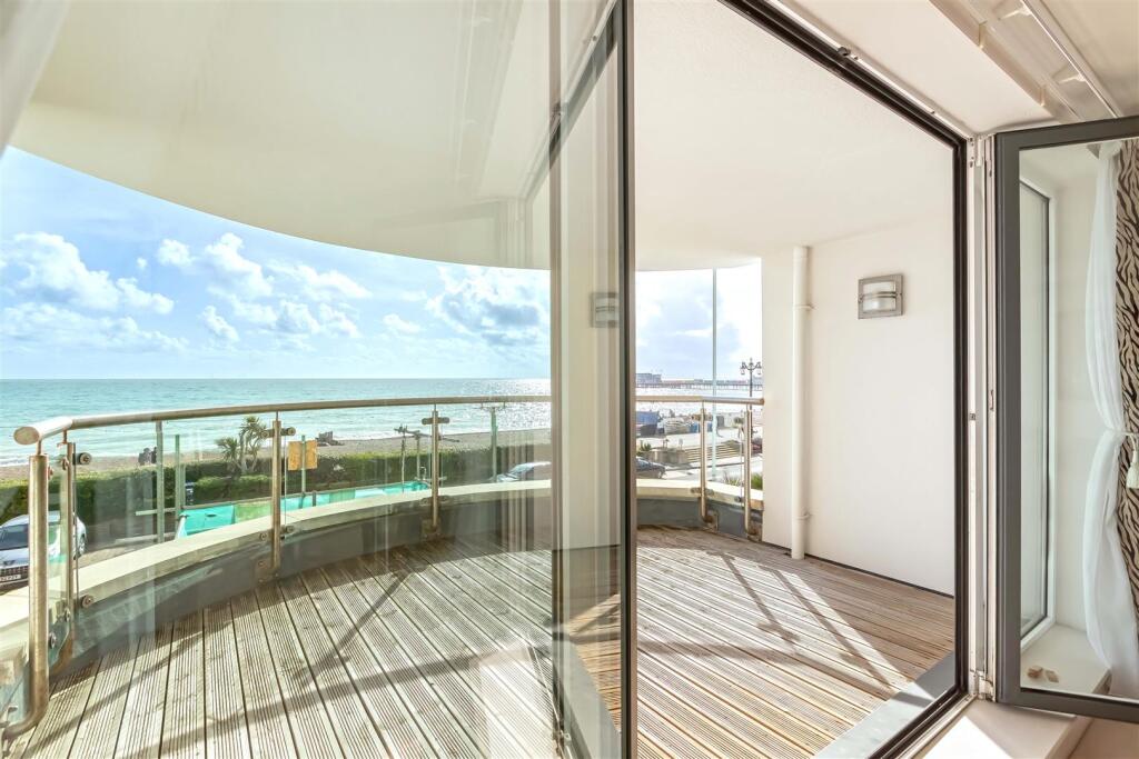 Apartment in Brighton - More