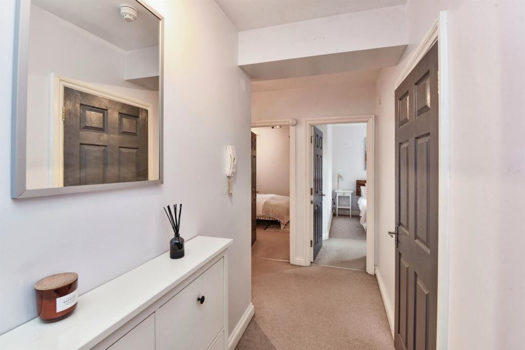 Additional image 3 of Gentle Street, Frome, BA11