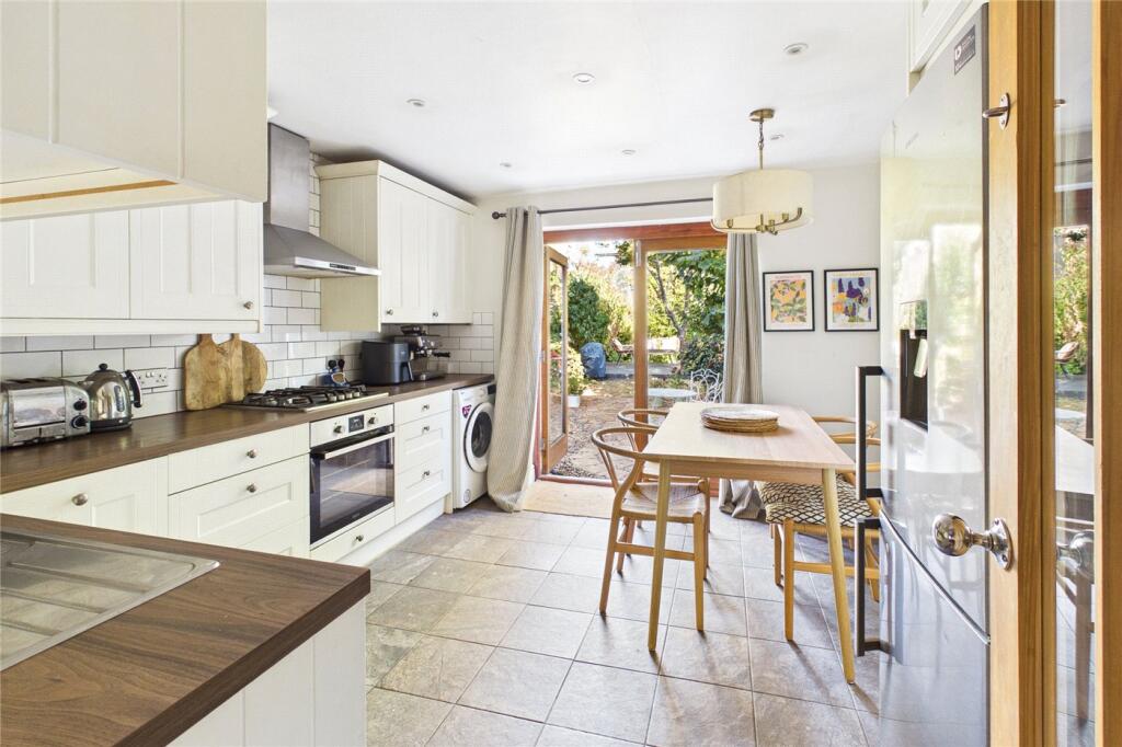 Apartment in London - View 5