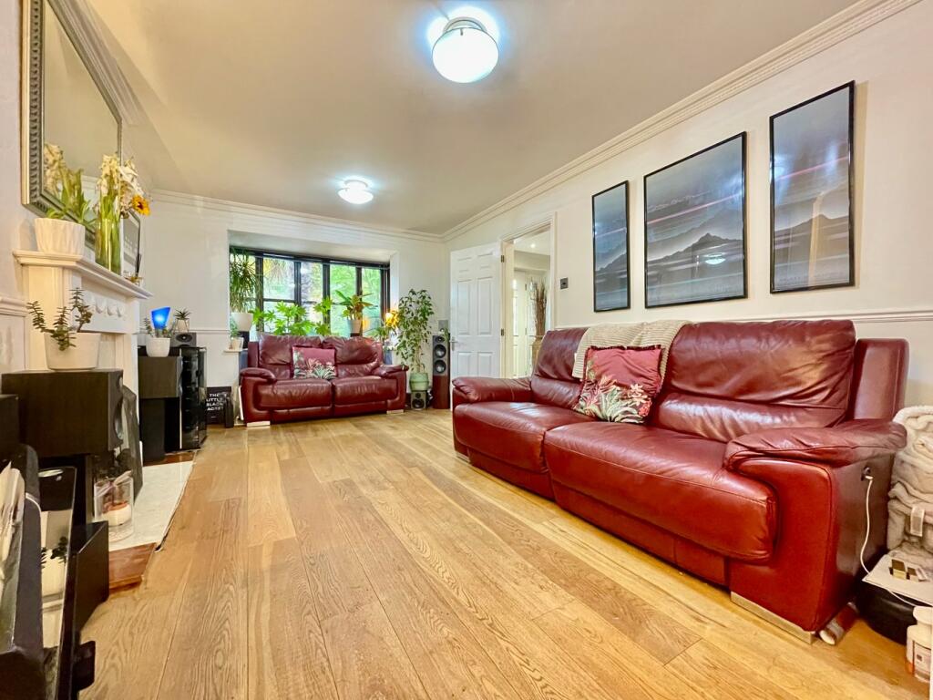 Langton Drive, Two Mile Ash, Milton Keynes, MK8 photo 4