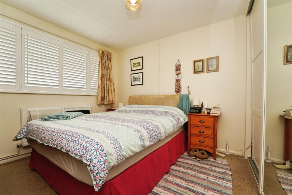 House in Gloucester - More
